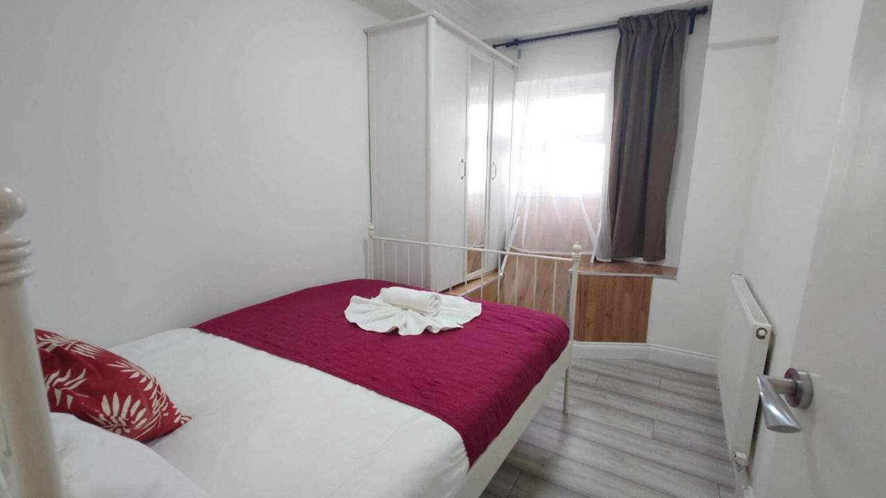 Kings City Centre Apartments London Room photo